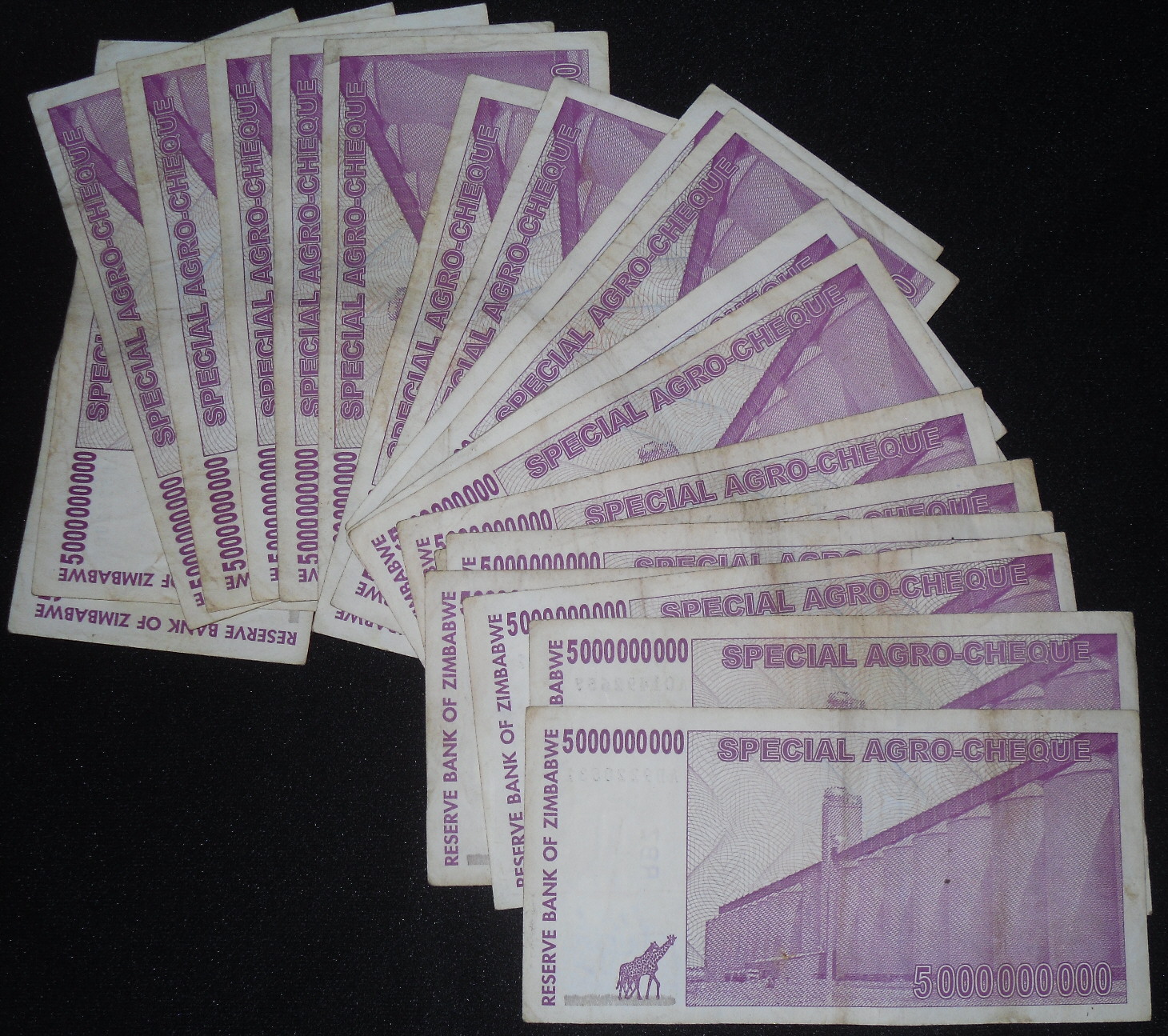 5,000,000,000 dollars  (55) F-VF Banknote